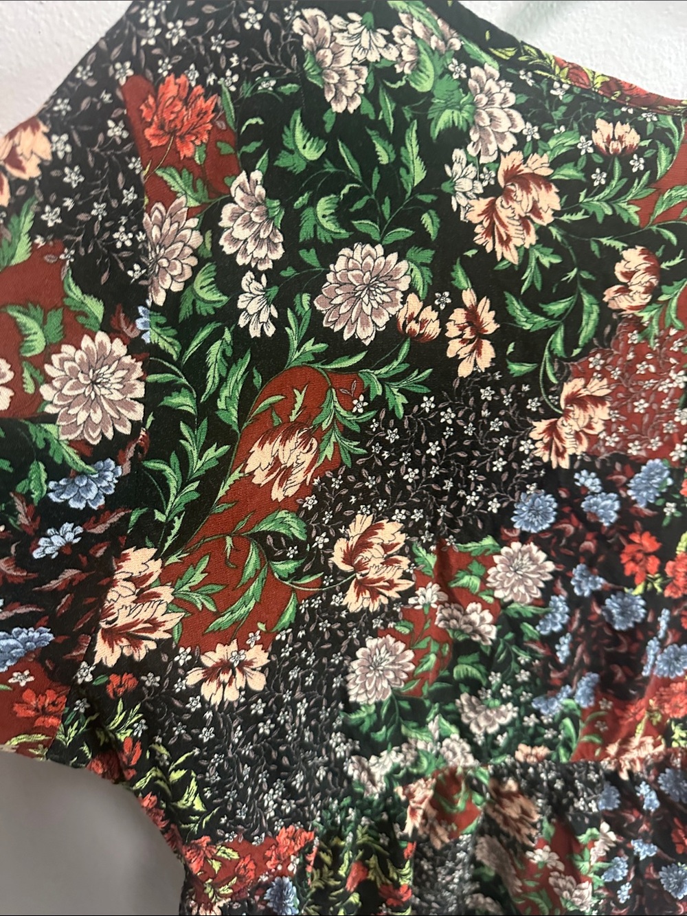 torrid Black Multi Floral Short Sleeve Peplum Top - Picture 8 of 8